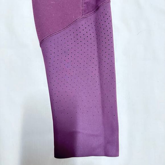 Lululemon size 4 Wunder Under Leggings Hi-Rise Laser Cut Bordeaux Drama - Picture 4 of 9